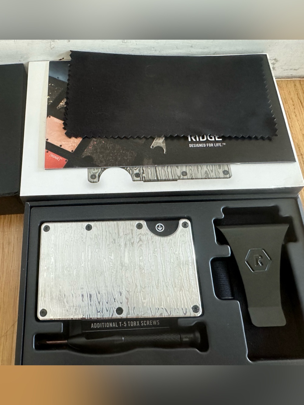 Ridge Slim RFID Blocking Card Wallet - Damascus Steel - Picture 3 of 8